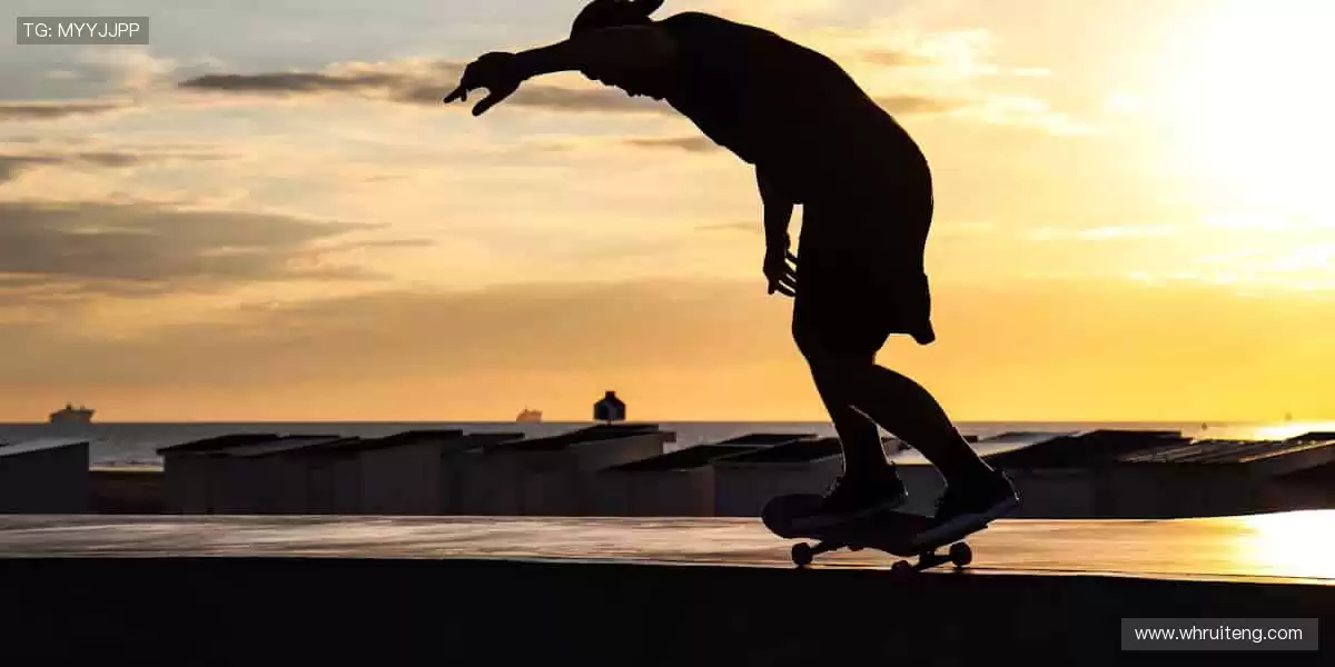 实时互动,弹幕狂欢!💬